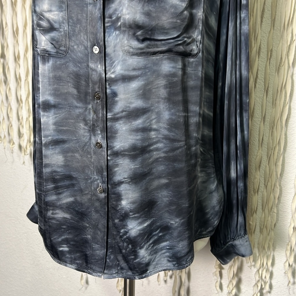 Raquel Allegra Blue Gray Long Sleeve Rayon Button Down Blouse Size 1/M - Picture 5 of 13